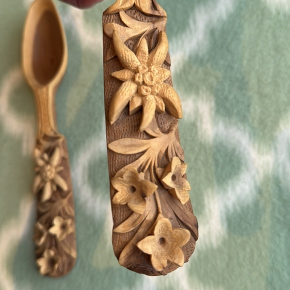 Vintage Handcrafted Wooden Spoon and Fork Set from Black Forest region - Picture 4 of 8